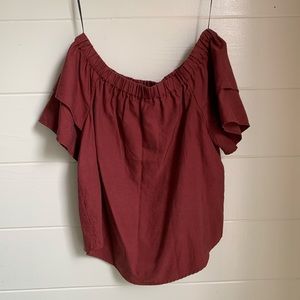 Off the shoulder short sleeve top